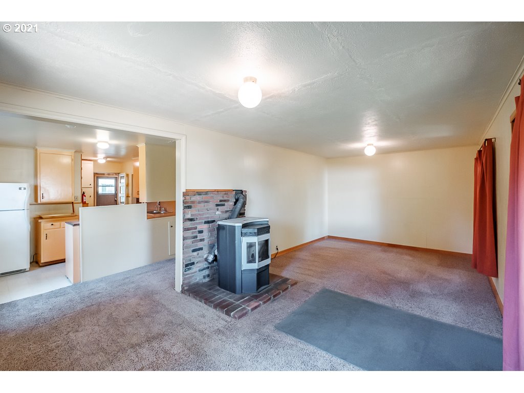 25124 Alpine Road Monroe, OR 97456 - Photo 6 of 32 Gallery Image 6