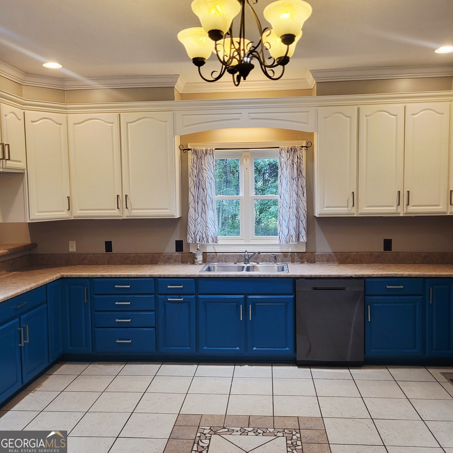 2012 29th Boulevard Valley, AL 36854 - Photo 11 of 29 a kitchen with a sink and cabinets