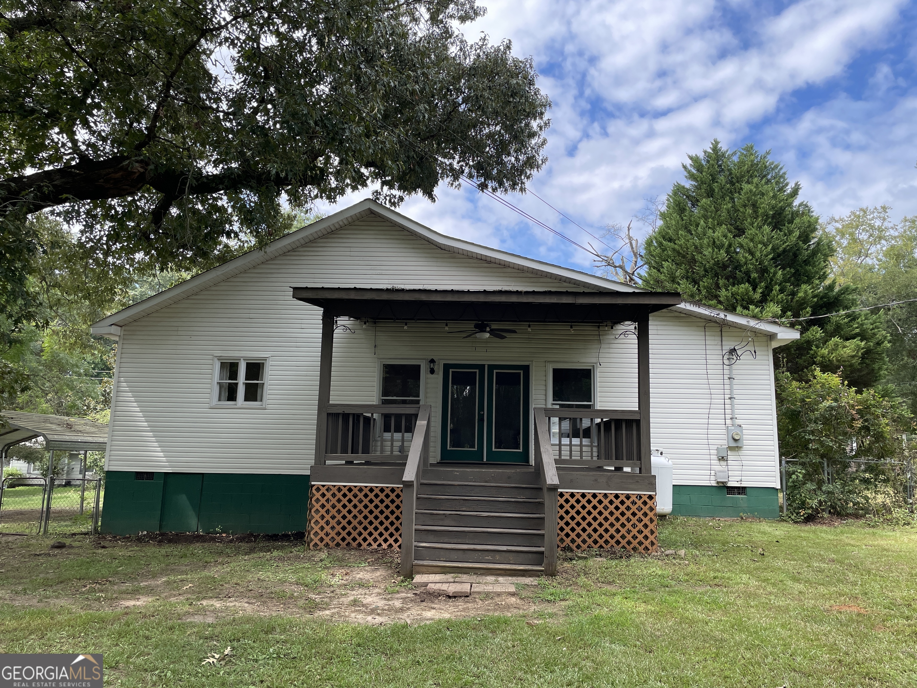 2012 29th Boulevard Valley, AL 36854 - Photo 27 of 29 a front view of a house with garden