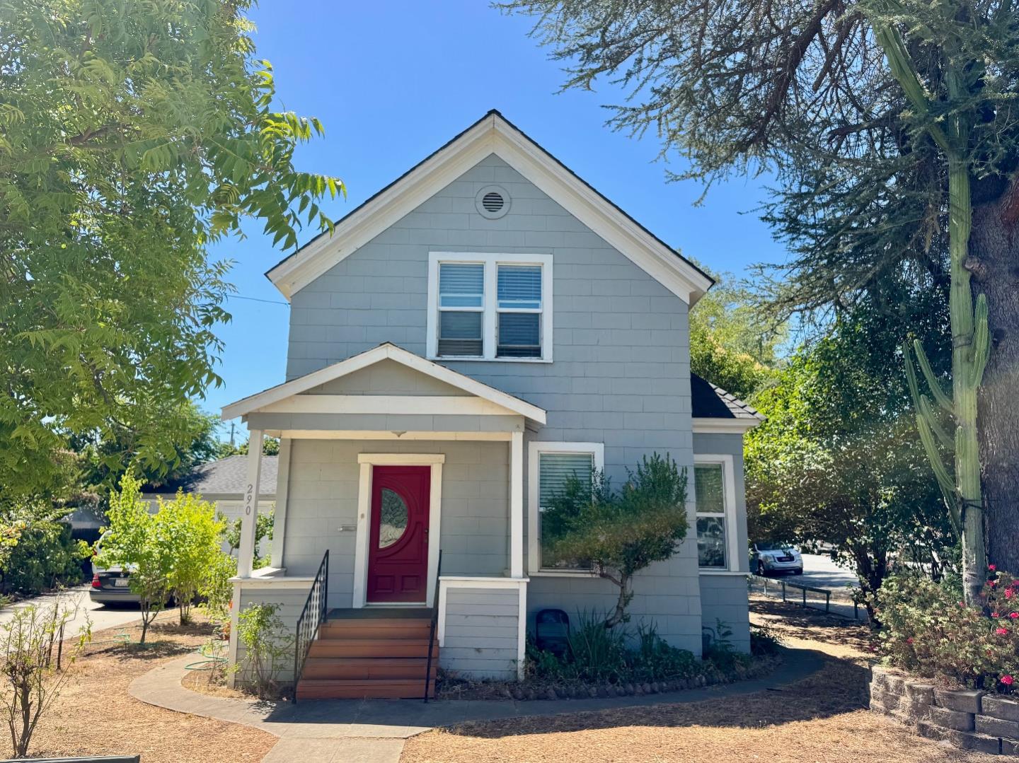 290 4th Street Gilroy, CA 95020 - Photo 1 of 6