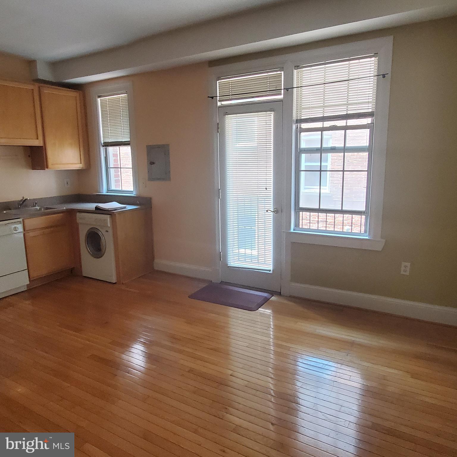 1401 Columbia Road Northwest, Unit 307 Washington, DC 20009 - Photo 29 of 45