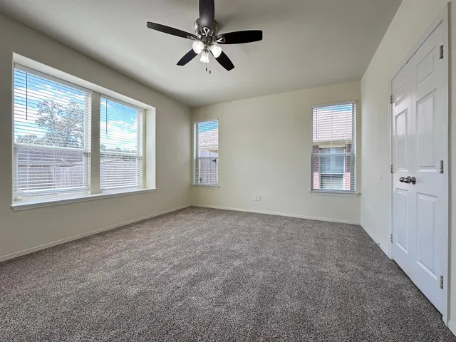 $1,950 | 2211 Highland Crossing Drive, Conroe, TX 77304