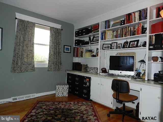 2216 Sutton Road York, PA 17403 - Photo 26 of 30 Gallery Image 26