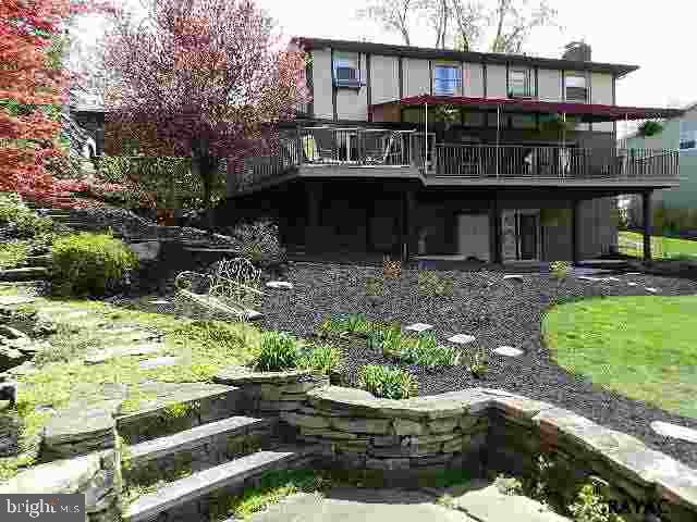 2216 Sutton Road York, PA 17403 - Photo 3 of 30 Gallery Image 3