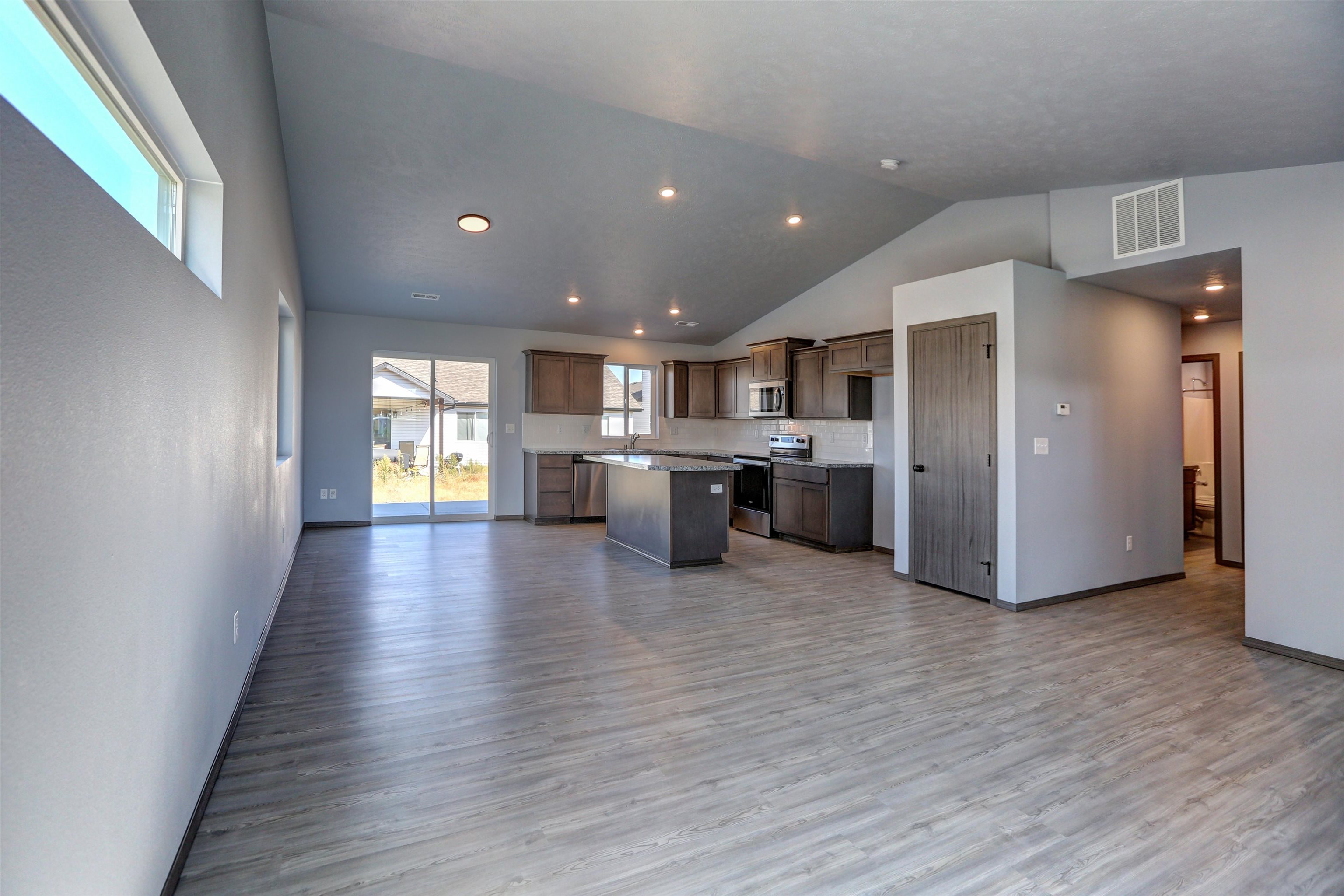 10408 West Lingonberry Road Cheney, WA 99004 - Photo 6 of 22