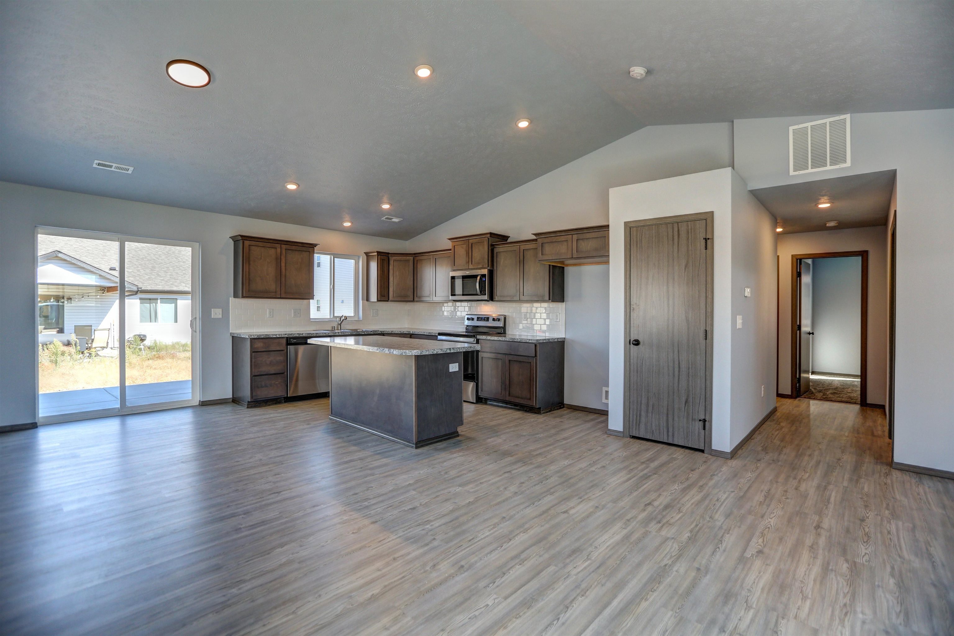 10408 West Lingonberry Road Cheney, WA 99004 - Photo 7 of 22