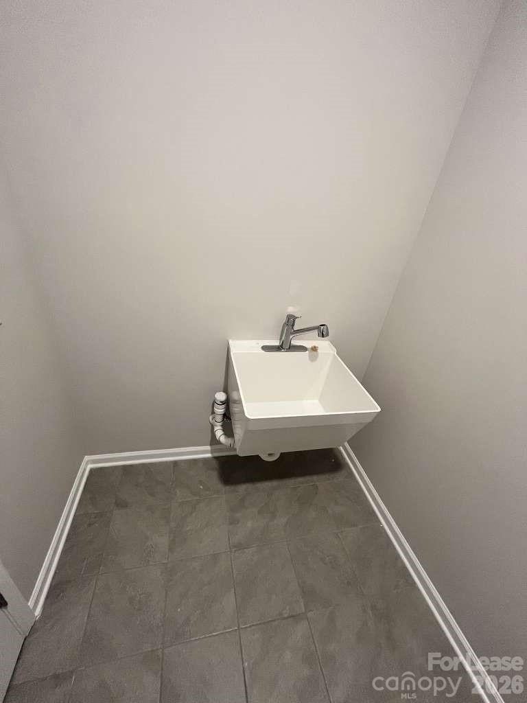 5714 Rivulet Way Charlotte, NC 28215 - Photo 8 of 29