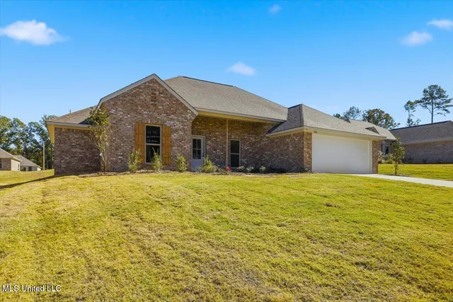 $294,999 | 106 Madisonville Drive, Canton, MS 39046