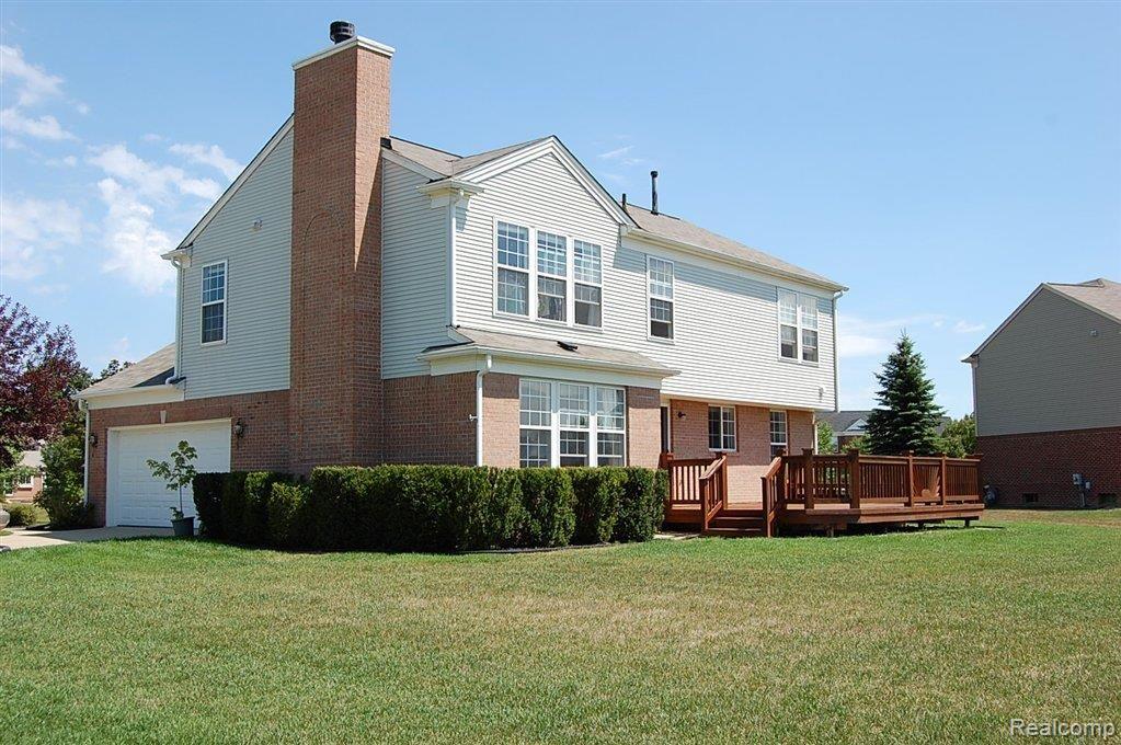 378 Pleasant Ridge Drive Canton, MI 48188 - Photo 20 of 25 Large yard and deck