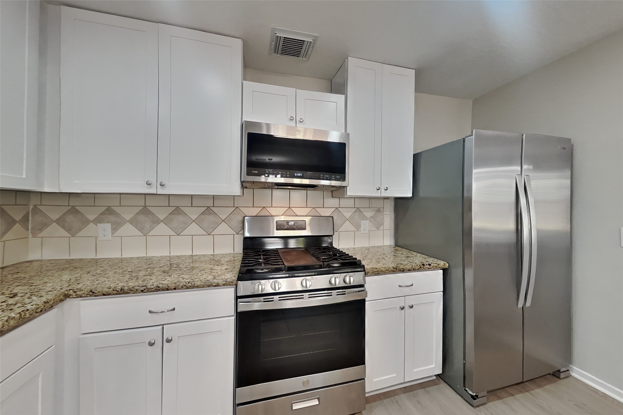 13510 Naples Bridge Road Sugar Land, TX 77498 - Photo 5 of 22 Gallery Image 5
