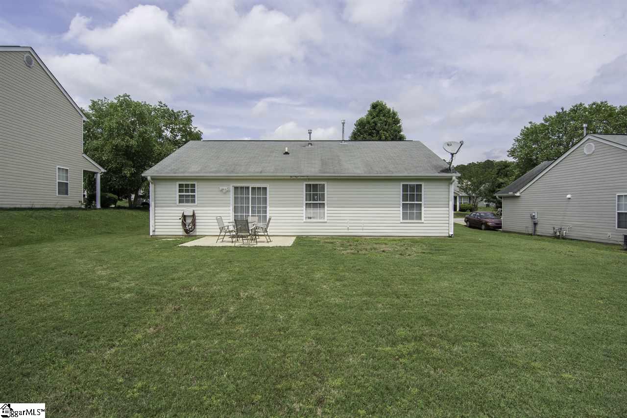 325 Honor Road Duncan, SC 29334 - Photo 5 of 26 Gallery Image 5