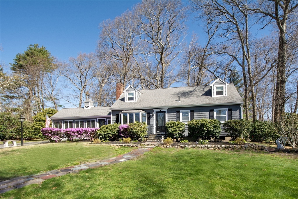19 Oakhurst Road Scituate, MA 02066 - Photo 1 of 23 Gallery Image 1