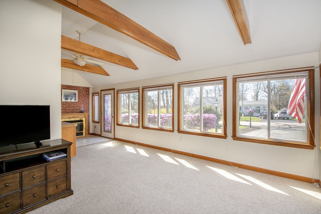 19 Oakhurst Road Scituate, MA 02066 - Photo 5 of 23 Gallery Image 5
