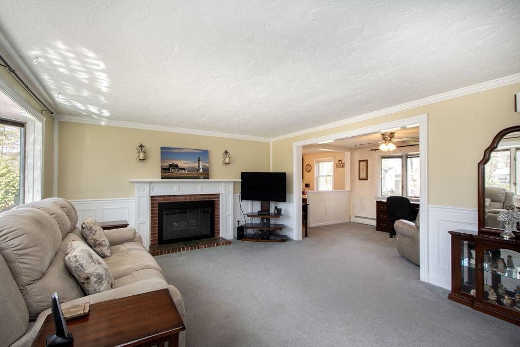 19 Oakhurst Road Scituate, MA 02066 - Photo 9 of 23 Gallery Image 9