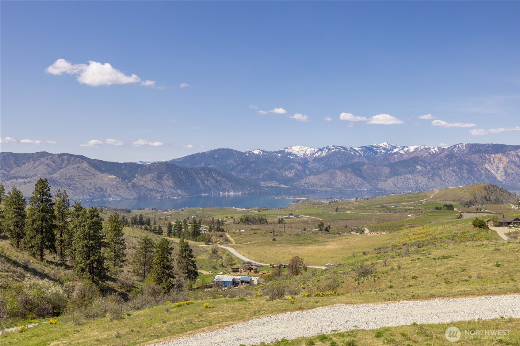 139 Mountain Ridge Lane Chelan, WA 98816 - Photo 7 of 29