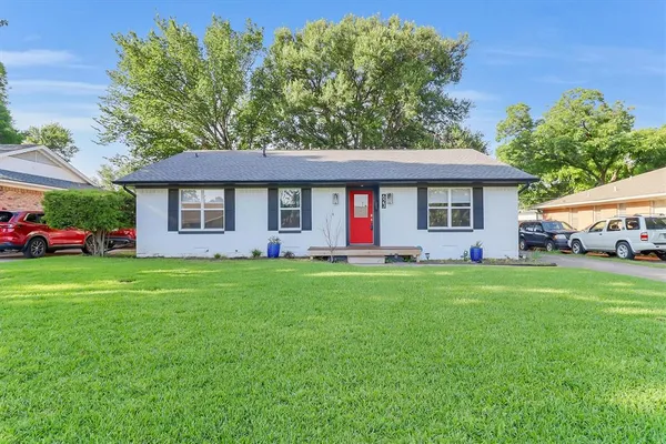 $2,900 | 623 Greenleaf Drive, Richardson, TX 75080