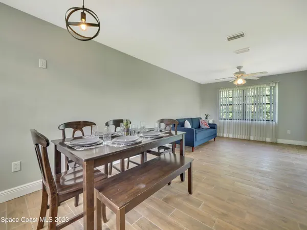 $1,800 | 2056 Little John Road, Melbourne, FL 32935