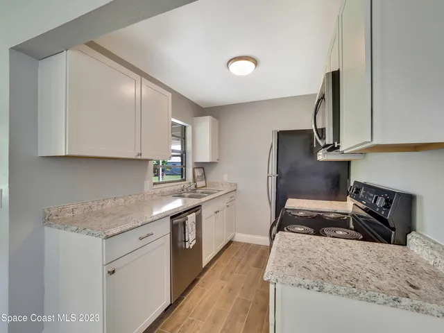 $1,900 | 2056 Little John Road, Melbourne, FL 32935