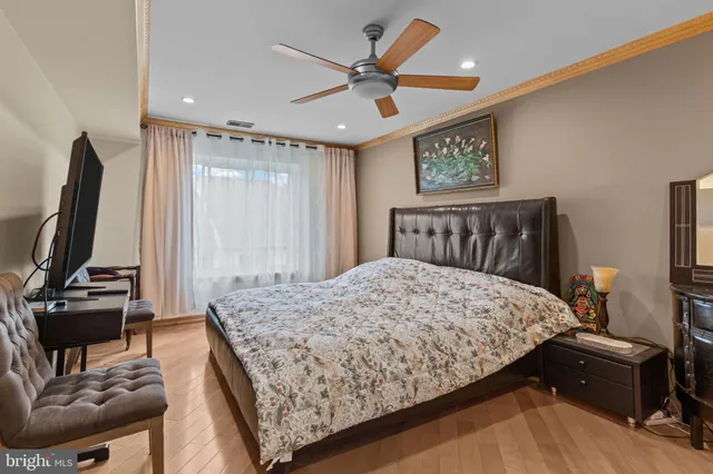 a view of walk in closet