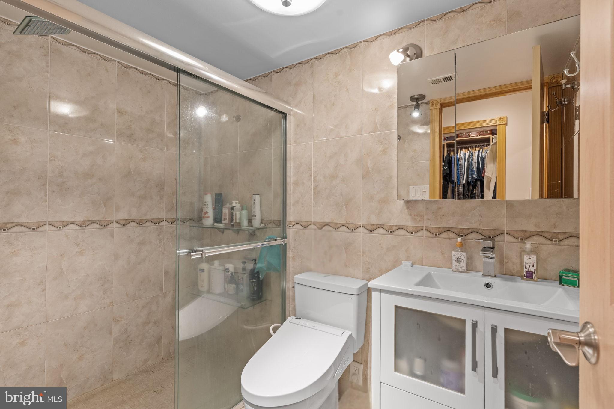 75 Bonnie Gellman Court, Unit D75 Philadelphia, PA 19114 - Photo 15 of 37