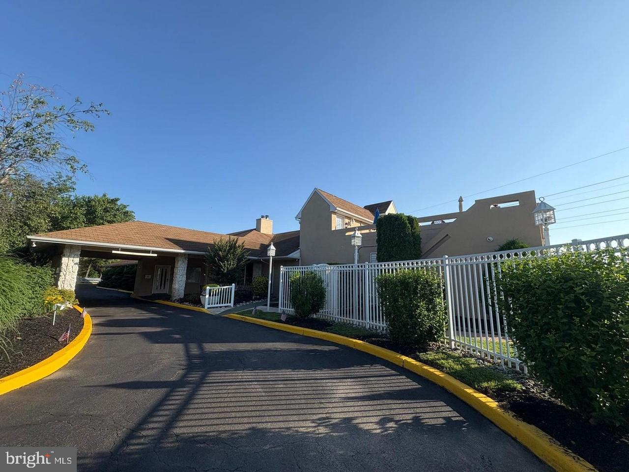 75 Bonnie Gellman Court, Unit D75 Philadelphia, PA 19114 - Photo 35 of 37