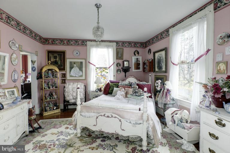 1613 Highland Drive Silver Spring, MD 20910 - Photo 18 of 30 Guest Bedroom 1