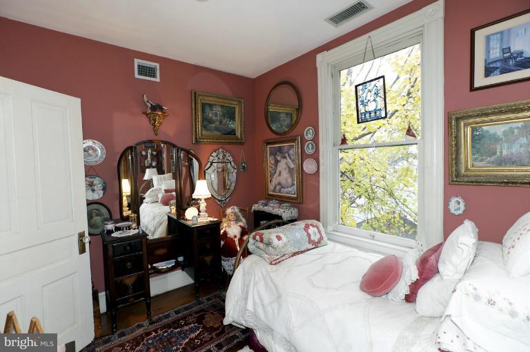 1613 Highland Drive Silver Spring, MD 20910 - Photo 19 of 30 Second Floor Guest Bedroom 2