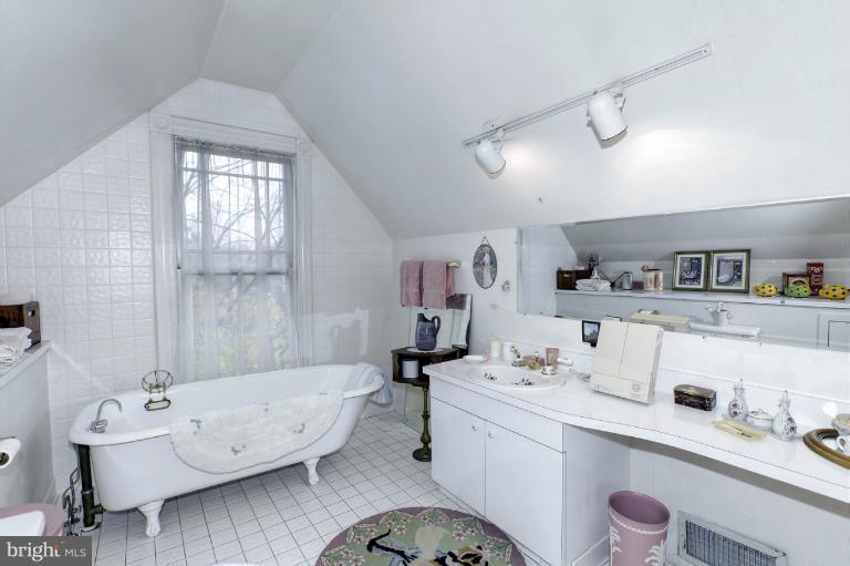 1613 Highland Drive Silver Spring, MD 20910 - Photo 23 of 30 Third Floor Guest Bath 2