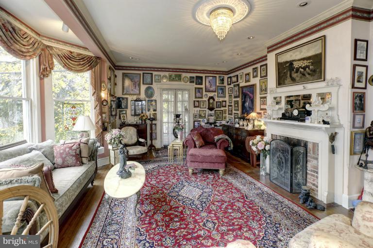 1613 Highland Drive Silver Spring, MD 20910 - Photo 7 of 30 Living Room