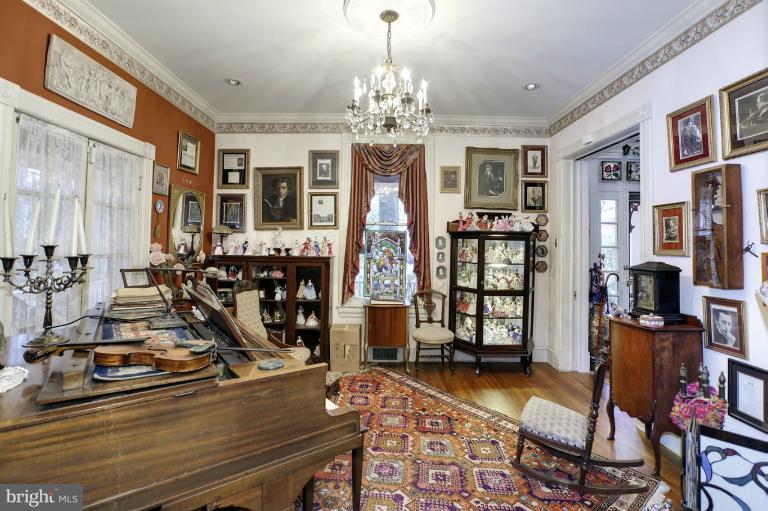1613 Highland Drive Silver Spring, MD 20910 - Photo 10 of 30 Music Room / Library