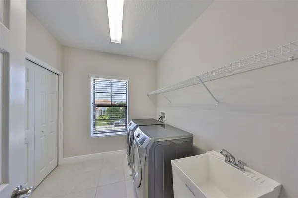 $815,000 | 11909 Climbing Fern Avenue, Riverview, FL 33579