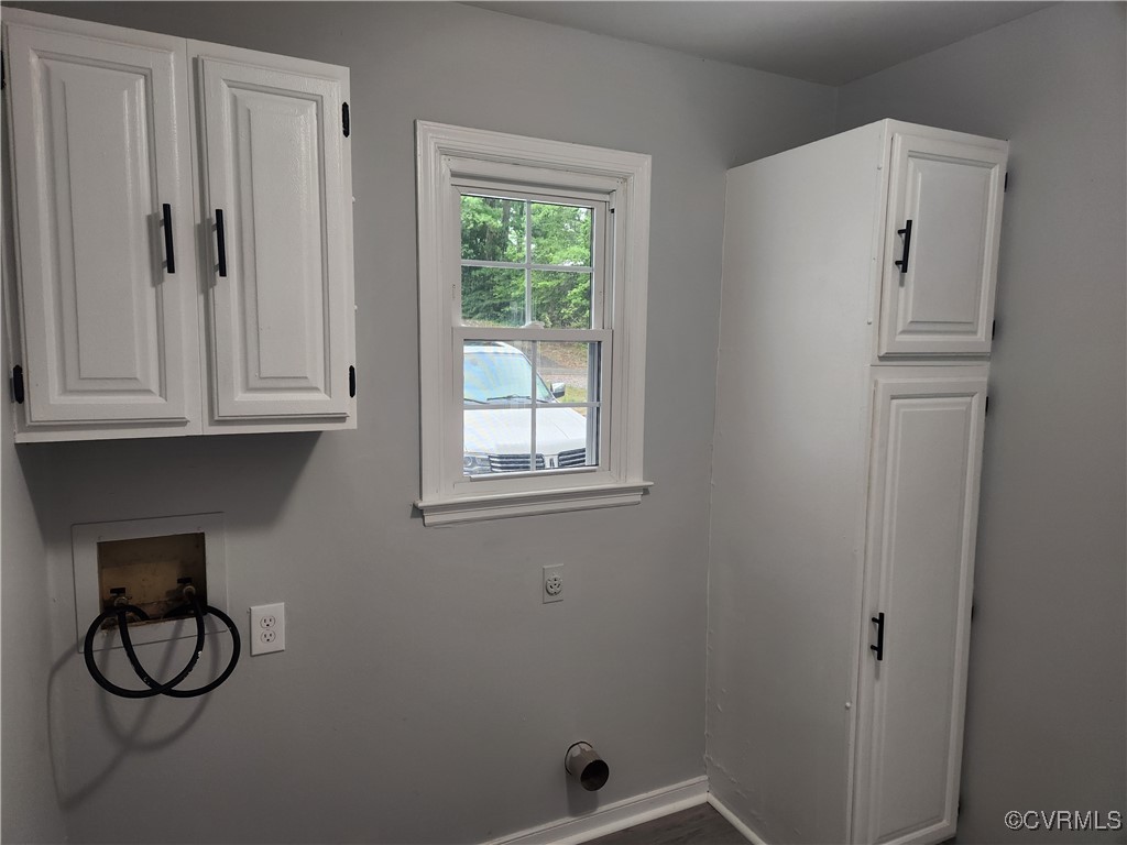 8231 Oxer Road North Chesterfield, VA 23235 - Photo 8 of 20 Gallery Image 8