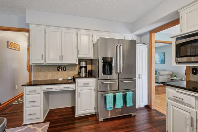 $529,900 | 475 Oak Hill Road, Chaska, MN 55318