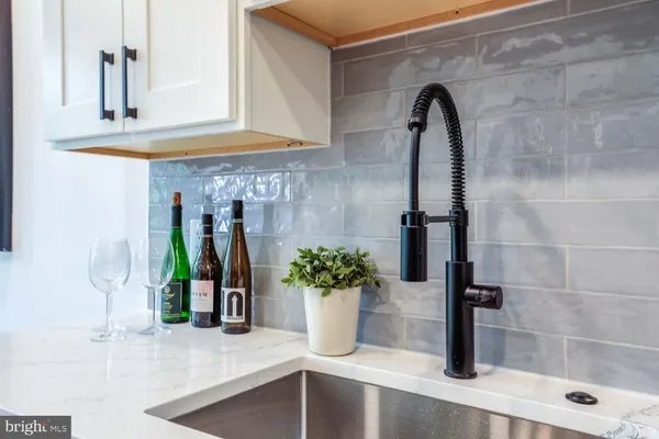 $2,400 | 2601 30th Street Northeast, Unit 11, Washington, DC 20018