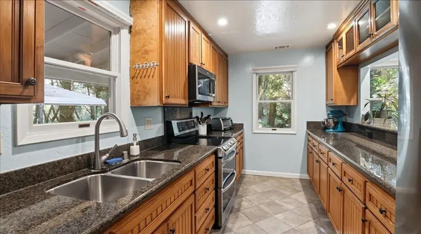 $1,249,000 | 19730 Black Road, Los Gatos, CA 95033