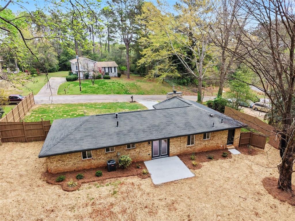 577 Simone Way Stone Mountain, GA 30087 - Photo 2 of 44