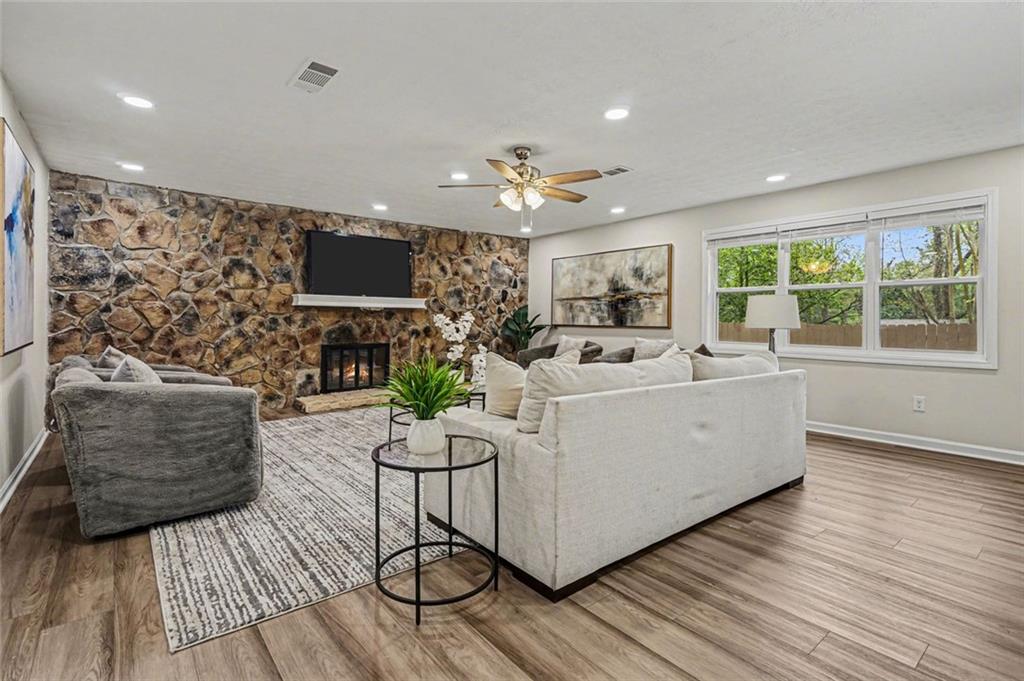 577 Simone Way Stone Mountain, GA 30087 - Photo 5 of 44