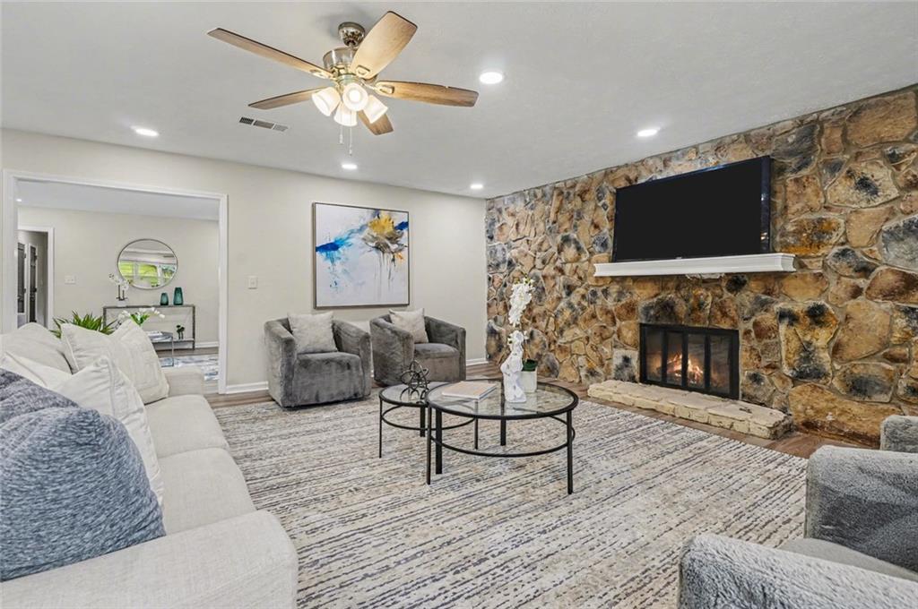 577 Simone Way Stone Mountain, GA 30087 - Photo 9 of 44