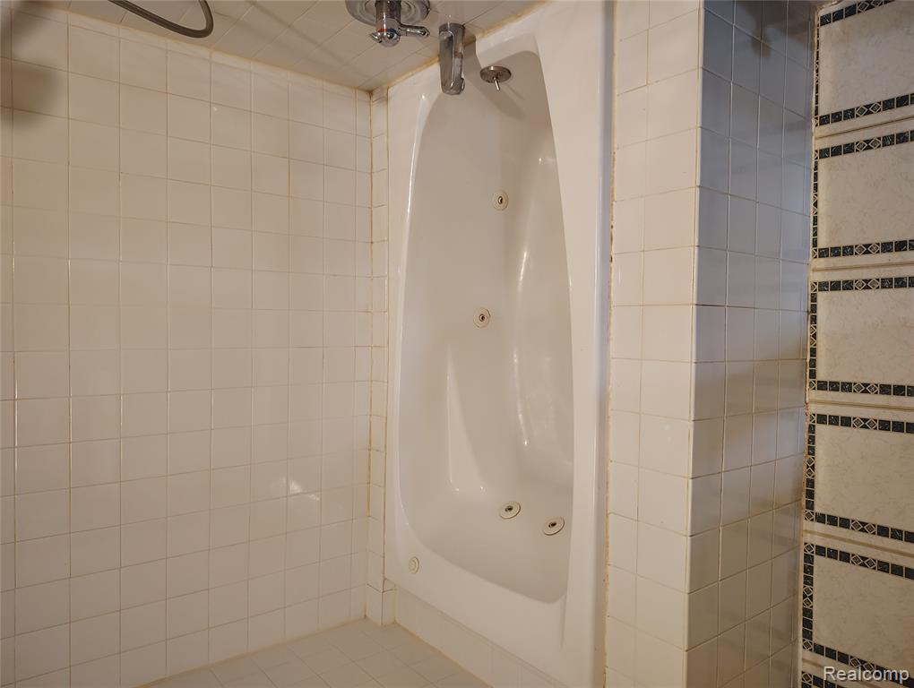 53540 West 12 Mile Road New Hudson, MI 48165 - Photo 10 of 11