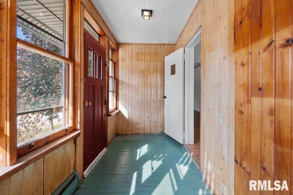 216 North Boss Street Kewanee, IL 61443 - Photo 31 of 36 a view of a entryway door of the house