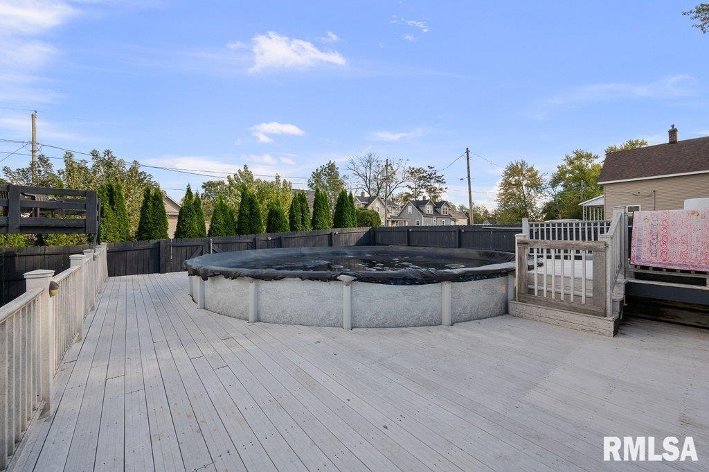 216 North Boss Street Kewanee, IL 61443 - Photo 35 of 36 a view of a terrace