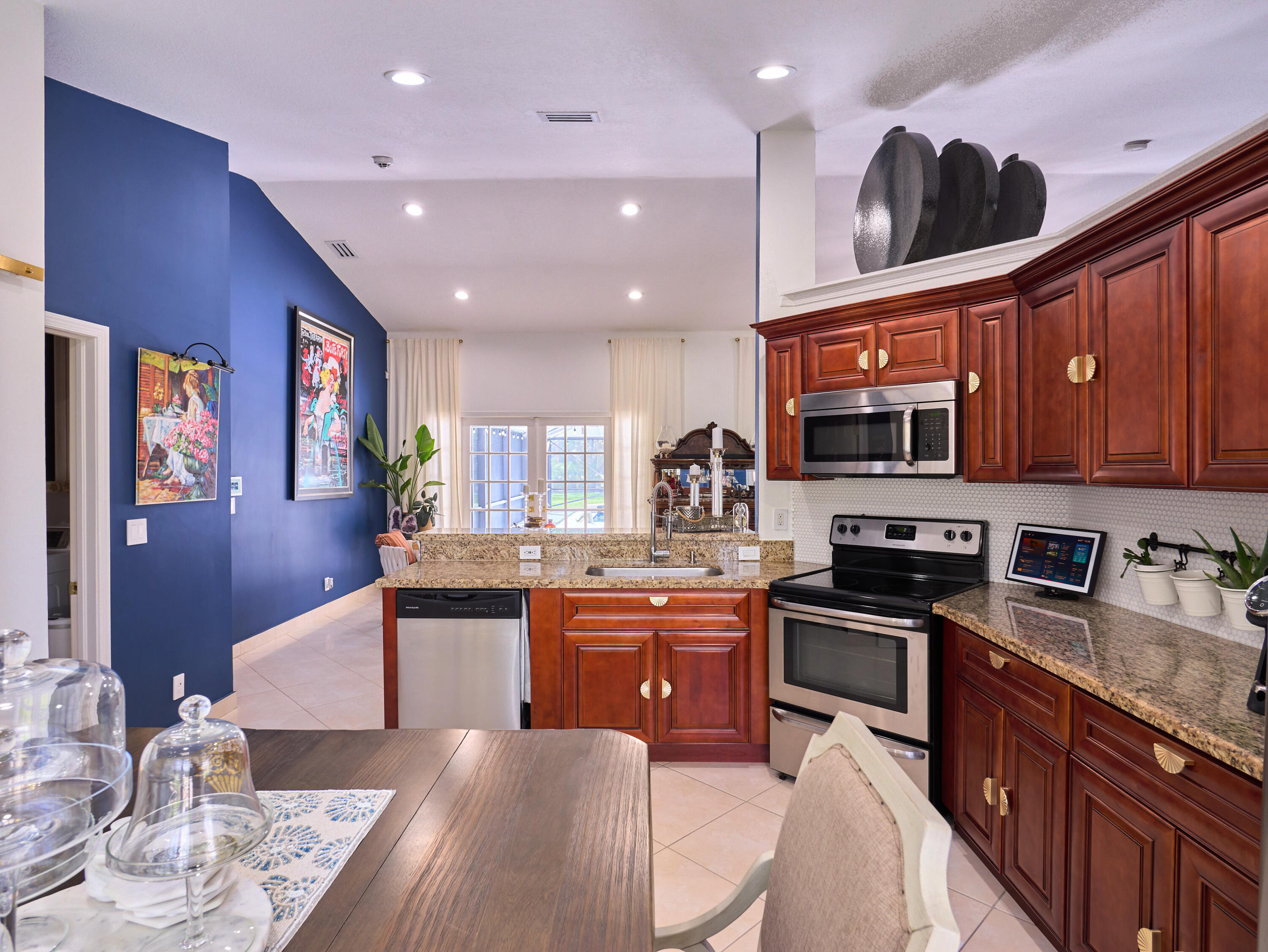8066 Grapeview Boulevard Loxahatchee, FL 33470 - Photo 9 of 39 P1174323_HDR