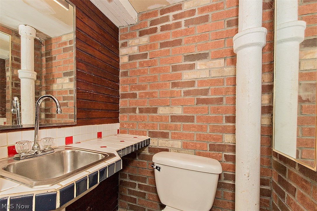 4512 Liberty Road Cleveland, OH 44121 - Photo 22 of 30 Gallery Image 22