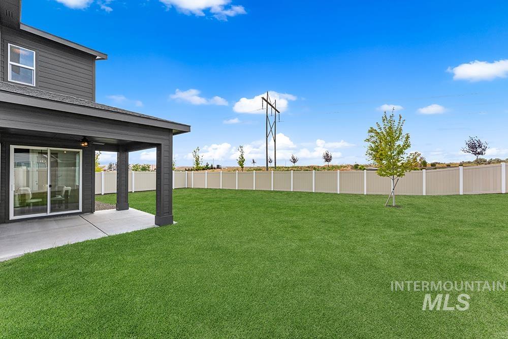 8113 South Granite Ridge Way Boise, ID 83716 - Photo 3 of 32