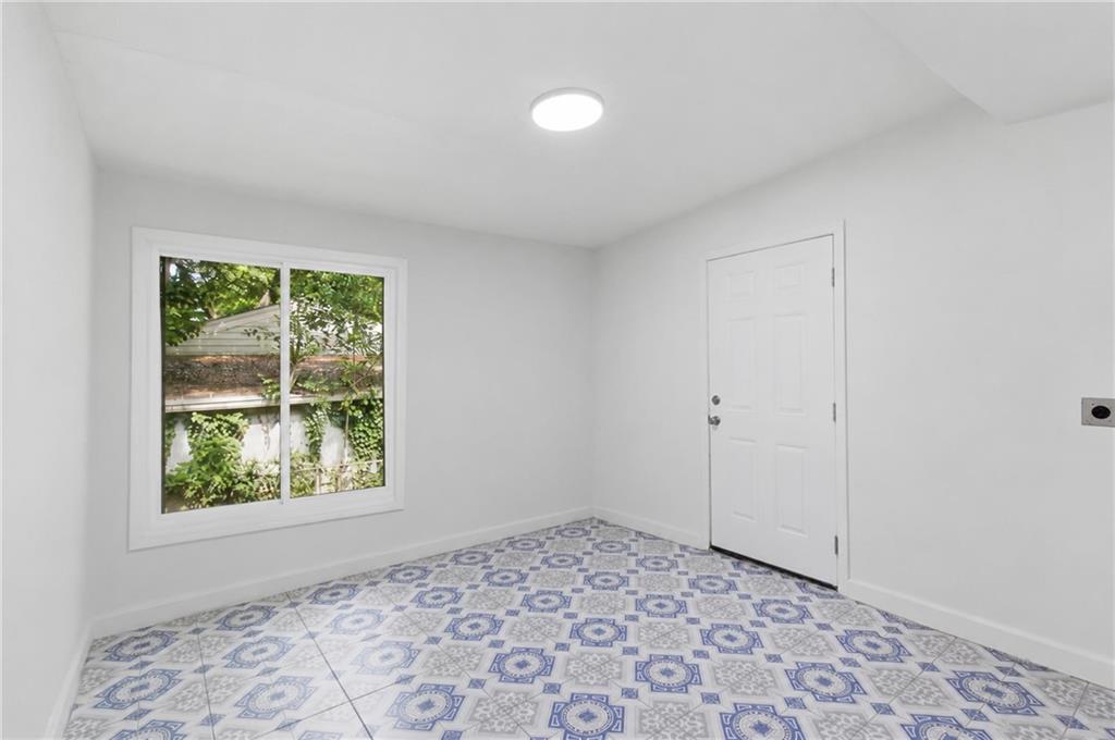 2484 Ortega Way Atlanta, GA 30341 - Photo 10 of 29