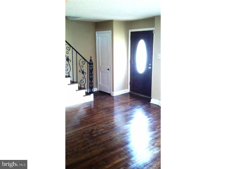 1429 Norman Road Havertown, PA 19083 - Photo 3 of 21 Living Room