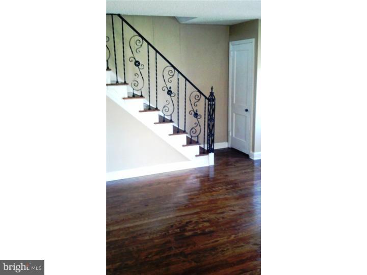 1429 Norman Road Havertown, PA 19083 - Photo 5 of 21 Living Room
