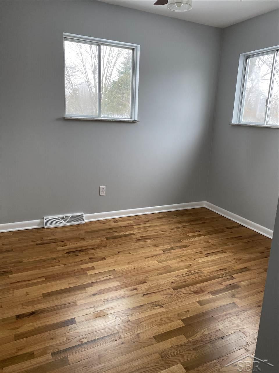 900 South Miller Road Saginaw, MI 48609 - Photo 29 of 35 50003637-28.JPG