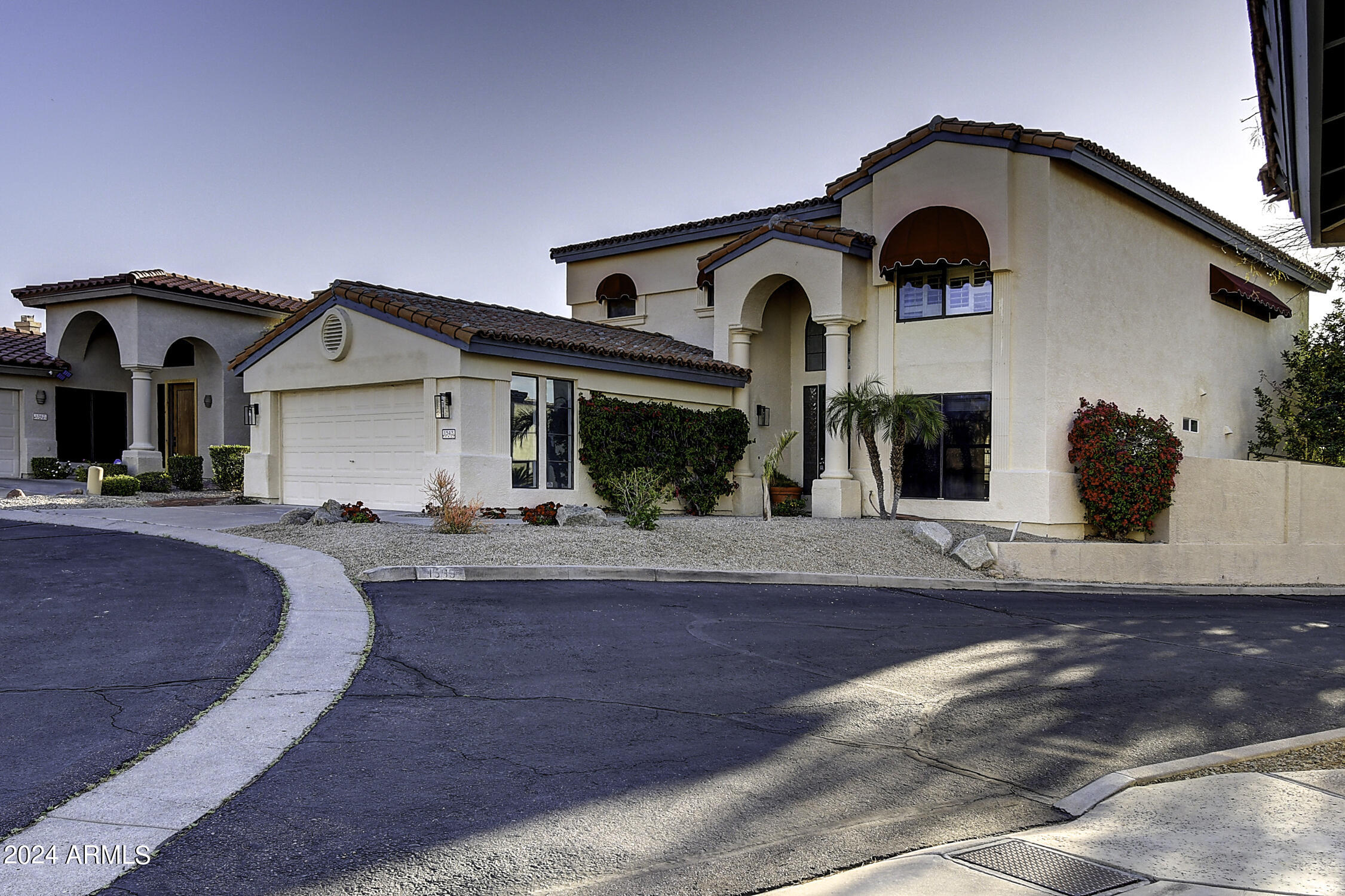 1543 East Winged Foot Road Phoenix, AZ 85022 - Photo 3 of 53 1543 E Winged Foot Rd (39)