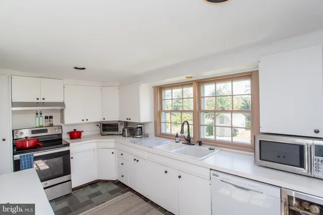 a park view with a sitting space